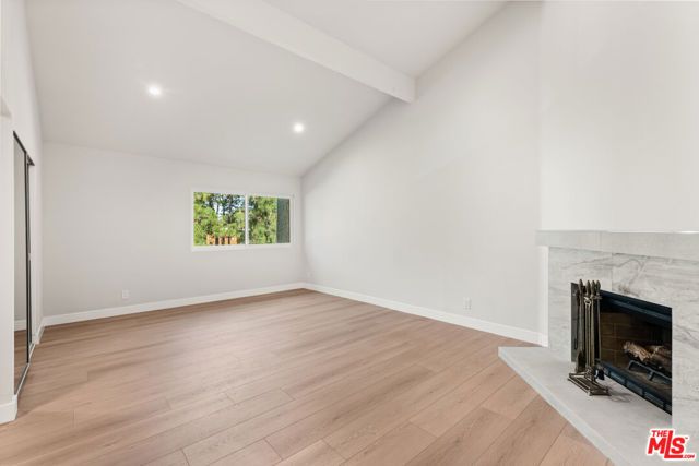 21500 Califa Street 185, Woodland Hills (los Angeles), CA 91367