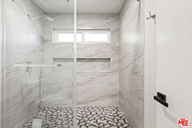 21500 Califa Street 185, Woodland Hills (los Angeles), CA 91367