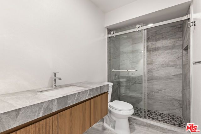 21500 Califa Street 185, Woodland Hills (los Angeles), CA 91367