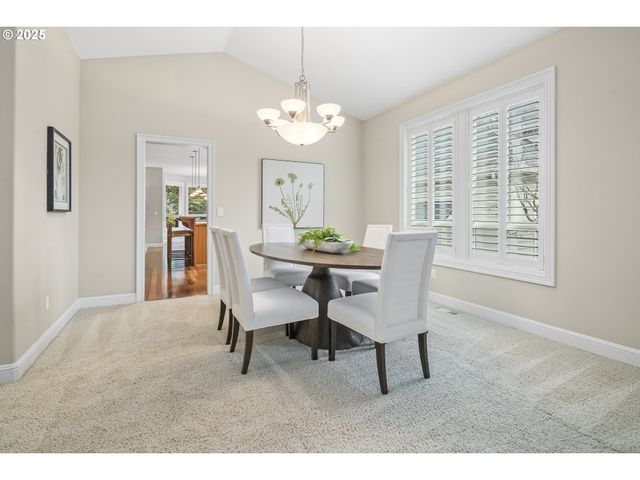 1627 Nw 35TH Cir, Camas, WA 98607