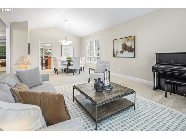 1627 Nw 35TH Cir, Camas, WA 98607