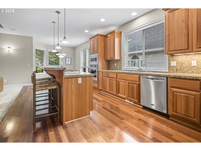 1627 Nw 35TH Cir, Camas, WA 98607