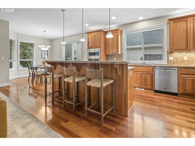 1627 Nw 35TH Cir, Camas, WA 98607