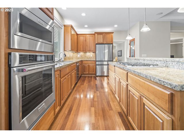 1627 Nw 35TH Cir, Camas, WA 98607