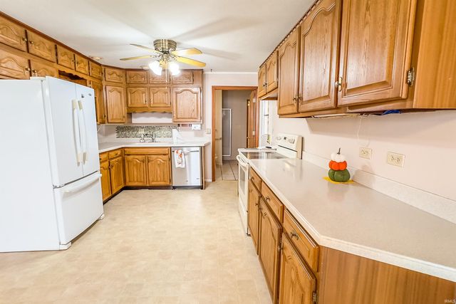 1914 Versailles Drive, Kokomo, IN 46902