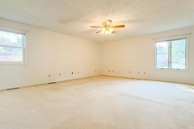 1914 Versailles Drive, Kokomo, IN 46902