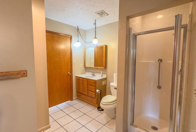 1914 Versailles Drive, Kokomo, IN 46902