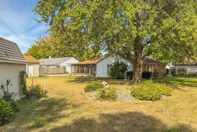 1914 Versailles Drive, Kokomo, IN 46902