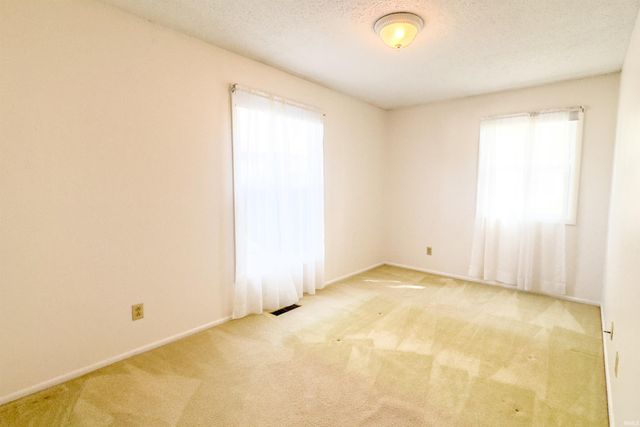 1914 Versailles Drive, Kokomo, IN 46902