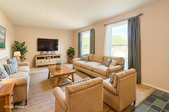 1914 Versailles Drive, Kokomo, IN 46902