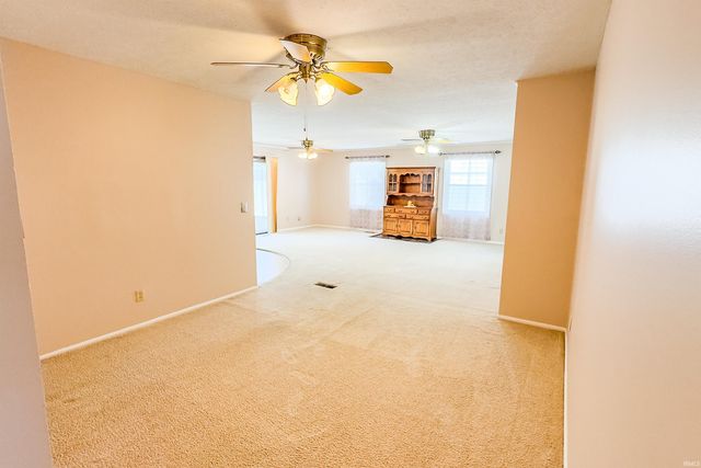 1914 Versailles Drive, Kokomo, IN 46902