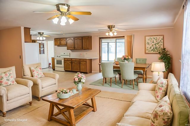 1914 Versailles Drive, Kokomo, IN 46902