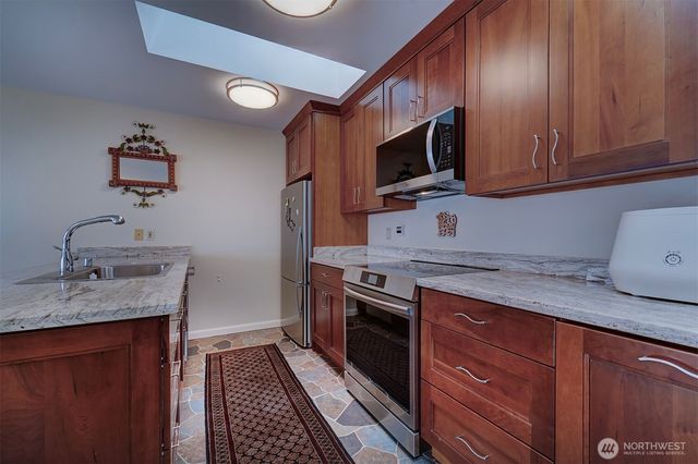 5691 Seabreeze Lane SE, Port Orchard, WA 98367