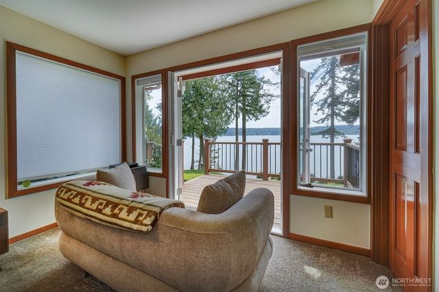 5691 Seabreeze Lane SE, Port Orchard, WA 98367