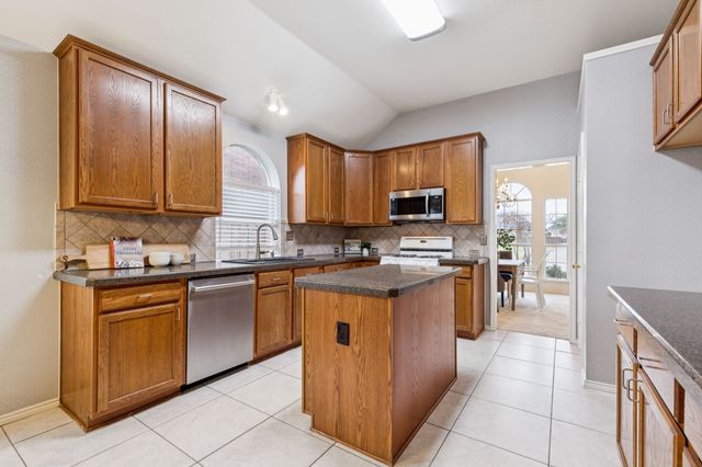 1413 Meadow Vista Drive, Carrollton, TX 75007