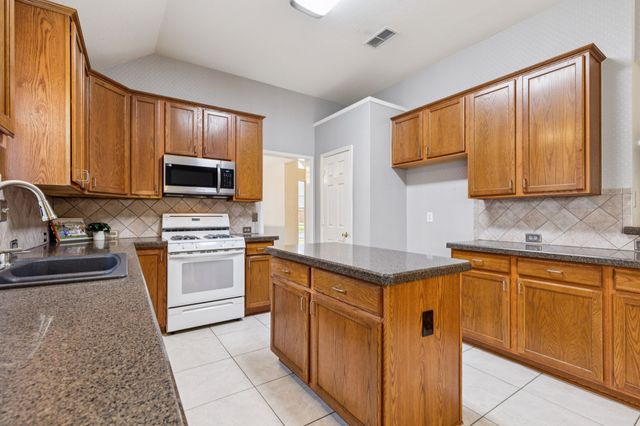 1413 Meadow Vista Drive, Carrollton, TX 75007