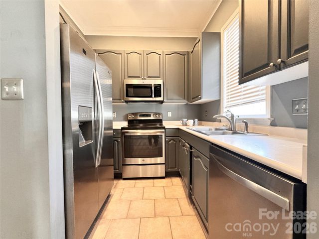 914 Hawthorne Bridge Court, Charlotte, NC 28204