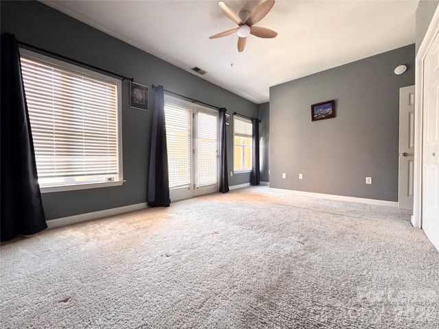 914 Hawthorne Bridge Court, Charlotte, NC 28204