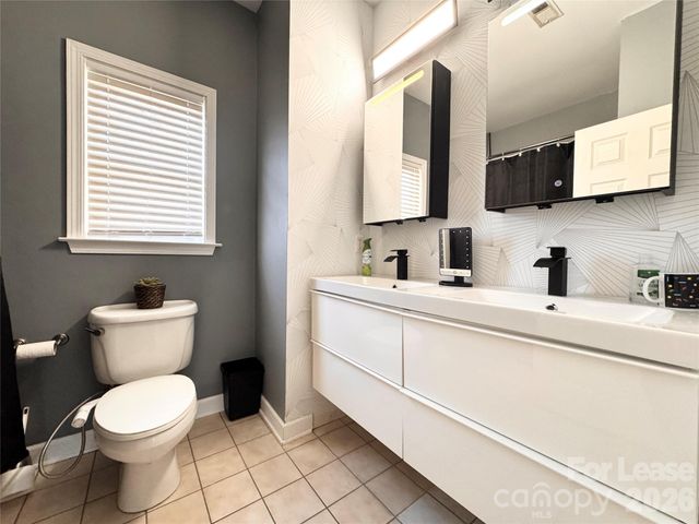 914 Hawthorne Bridge Court, Charlotte, NC 28204