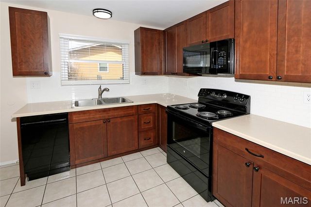 6 Tori Ann Drive, St Peters, MO 63376