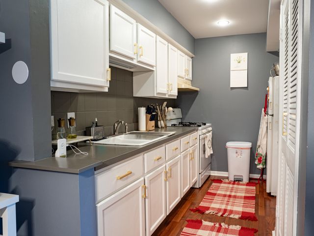 9146 W 140th Street 3NW, Orland Park, IL 60462