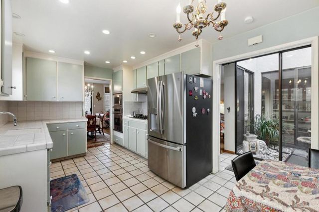 2445 Sharon Oaks Drive, Menlo Park, CA 94025