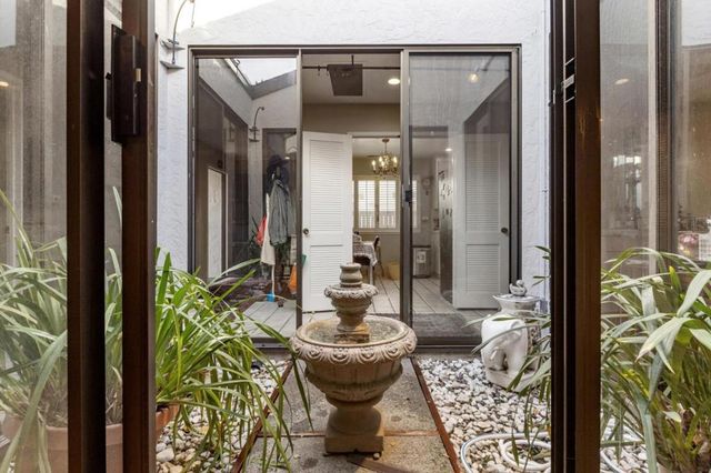 2445 Sharon Oaks Drive, Menlo Park, CA 94025