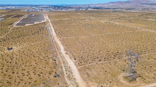 1 Brucite, Adelanto, CA 92301