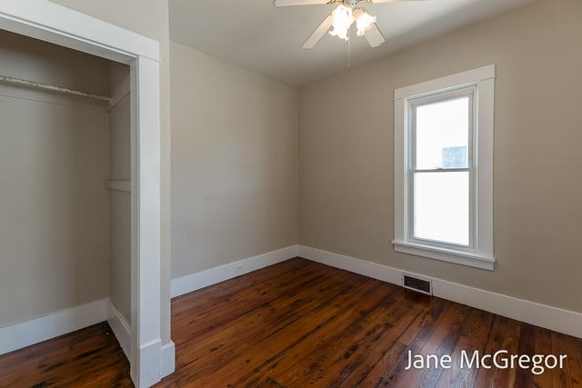 2023 Henry Street, Muskegon, MI 49441