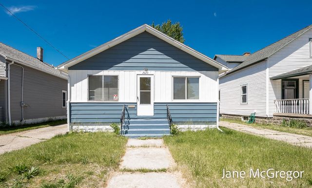 2023 Henry Street, Muskegon, MI 49441