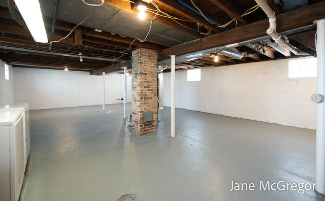 2023 Henry Street, Muskegon, MI 49441