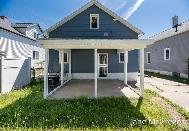 2023 Henry Street, Muskegon, MI 49441