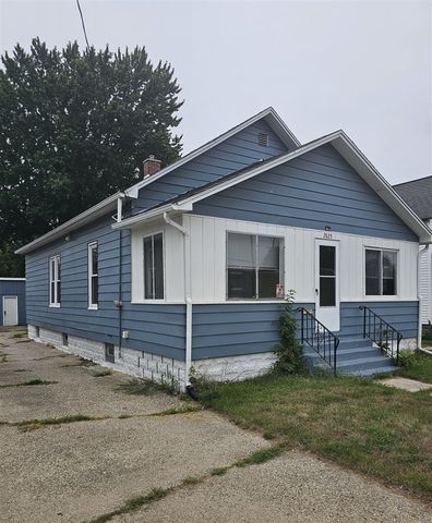 2023 Henry Street, Muskegon, MI 49441