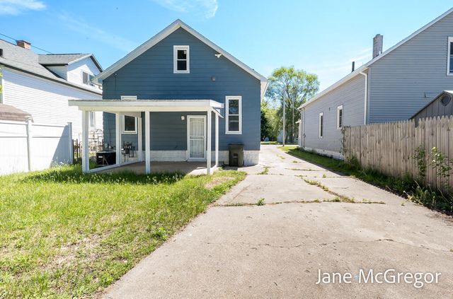 2023 Henry Street, Muskegon, MI 49441