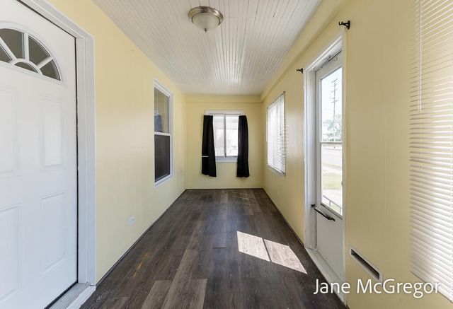 2023 Henry Street, Muskegon, MI 49441