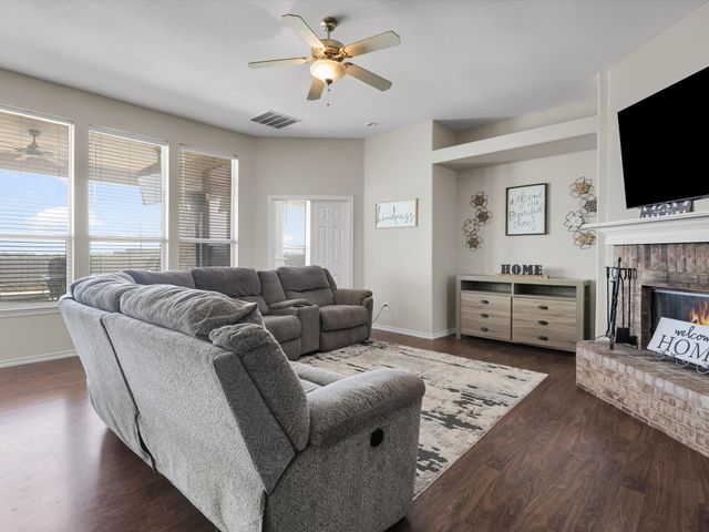 205 King George Road, Ponder, TX 76259
