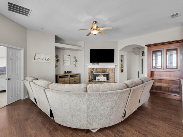 205 King George Road, Ponder, TX 76259