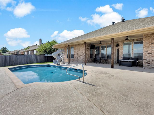 205 King George Road, Ponder, TX 76259