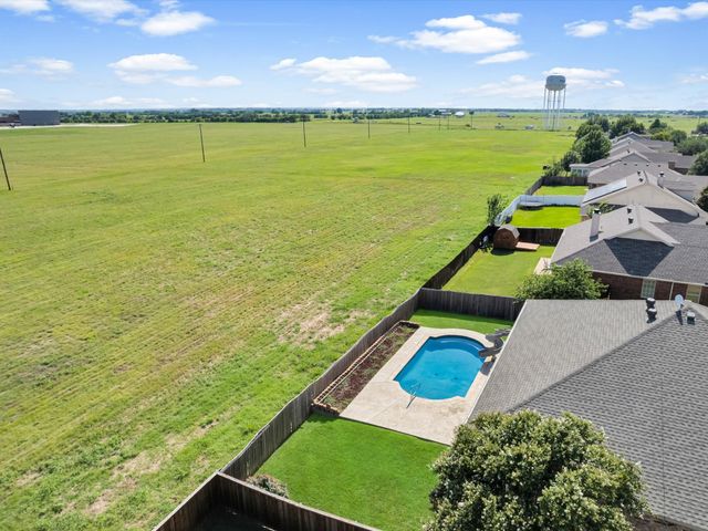 205 King George Road, Ponder, TX 76259