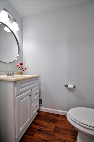 1313 Star Ridge Dr, Upper St Clair, PA 15241