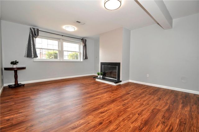 1313 Star Ridge Dr, Upper St Clair, PA 15241