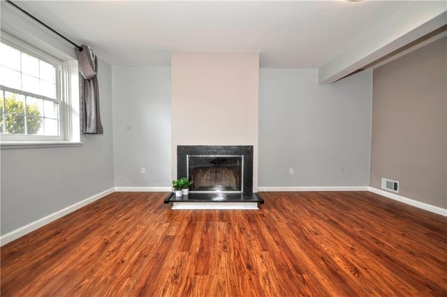 1313 Star Ridge Dr, Upper St Clair, PA 15241