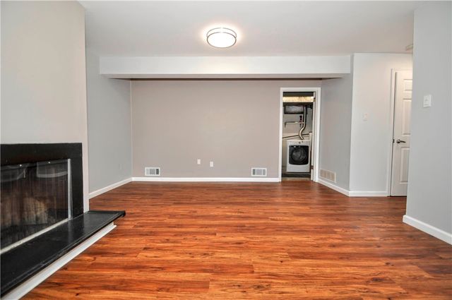 1313 Star Ridge Dr, Upper St Clair, PA 15241