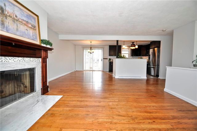 1313 Star Ridge Dr, Upper St Clair, PA 15241