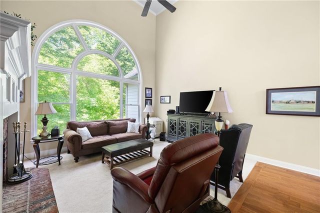 406 Mountain Point, Canton, GA 30115