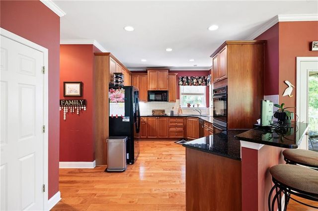 406 Mountain Point, Canton, GA 30115
