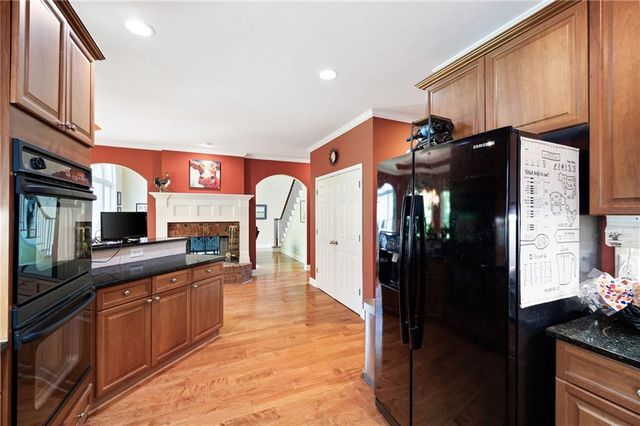406 Mountain Point, Canton, GA 30115