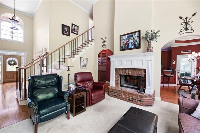 406 Mountain Point, Canton, GA 30115