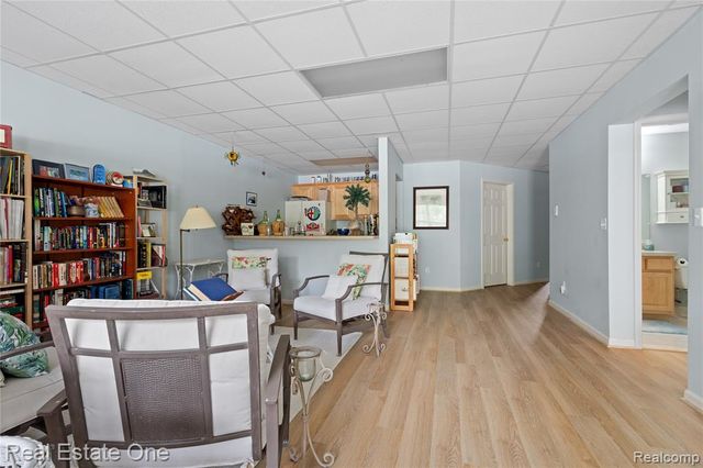 731 E Bluff Court, Rochester Hills, MI 48307