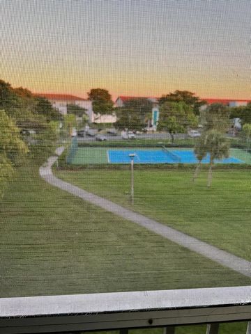 1401 SW 135th Terrace 414h, Pembroke Pines, FL 33027